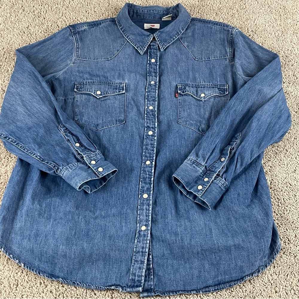 Levi's Denim Button-Down Shirt in Blue